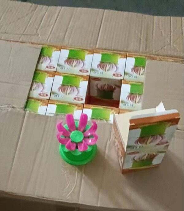 Perfect Pricee Plastic Momos Dumpling Maker Dough Press Mould Shapes (Pink and Green) - Image 2