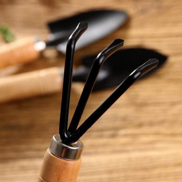 DCELLA Gardening Hand Tool Kit for Home Gardening, Garden Tool Kit for Home, Gardening Equipment, Scraping Turning Soil of Indoor, Outdoor pots, 3 Pcs (Hand Cultivator, Trowel, Transplanter) - Image 6