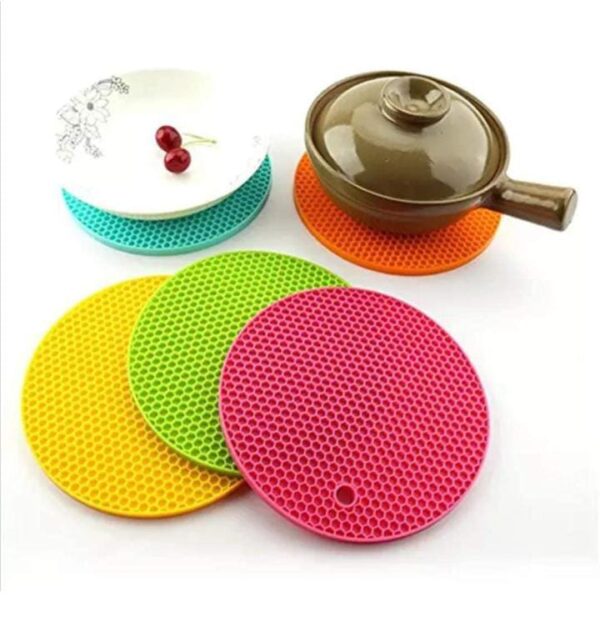 FiABLE Premium Grade Silicone Trivet Mats - Thick and High Heat Resistant mats for Hot Pans | Pot Holder mats | 8mm Extra Thick for Dining and Kitchen - Image 3